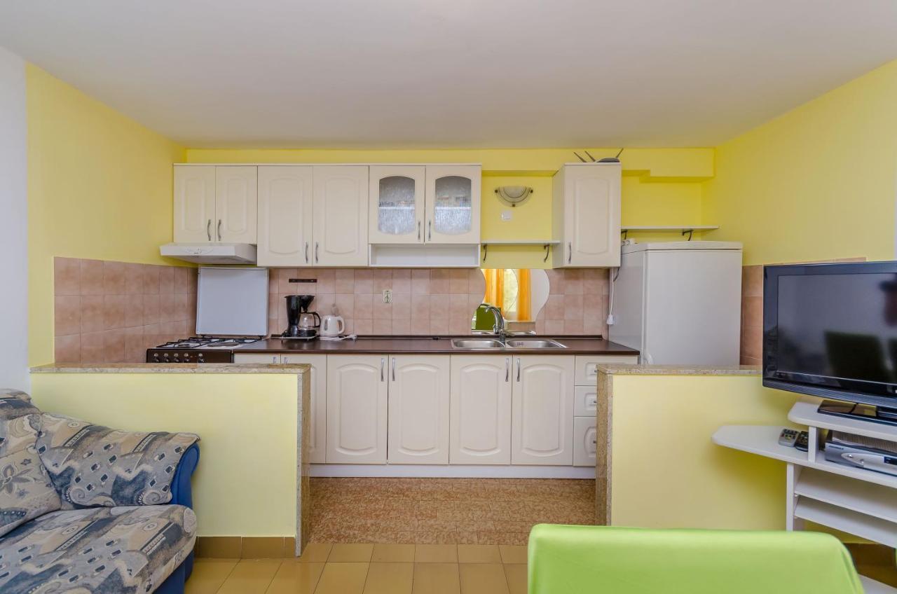 Apartments Maslina トロギール エクステリア 写真