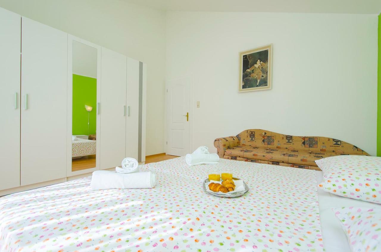 Apartments Maslina トロギール エクステリア 写真