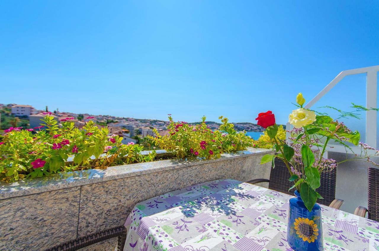 Apartments Maslina トロギール エクステリア 写真